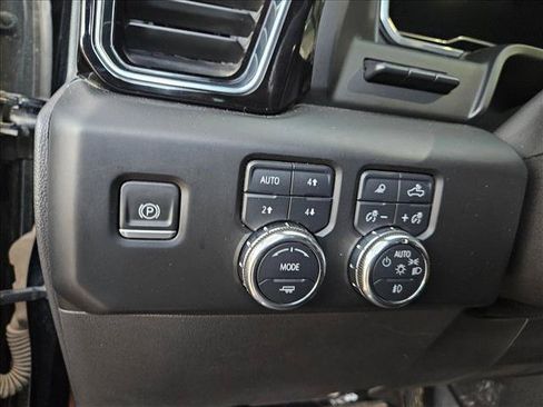 Used 2023 GMC Sierra 1500 Denali w/ Technology Package AWD/4WD image 23