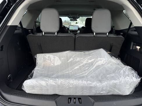 New 2026 Ford Explorer Active w/ Active Comfort Package image 2