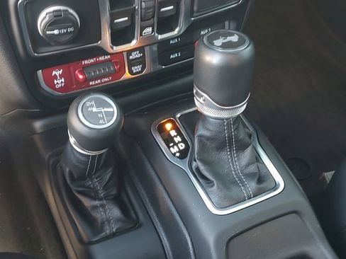 Certified 2024 Jeep Wrangler Unlimited Rubicon w/ XTREMEE 35" Tire Package image 19