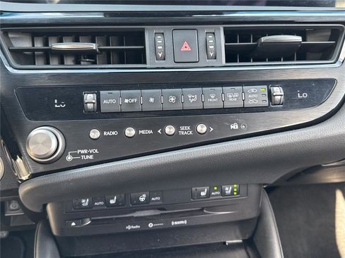 Used 2022 Lexus ES 300h w/ Premium Package FWD image 7