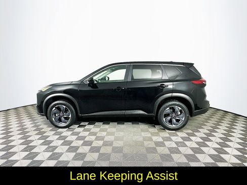 Used 2025 Nissan Rogue SV FWD image 6