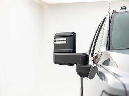 Used 2025 GMC Sierra 2500 AT4X w/ AT4X AEV Edition image 6