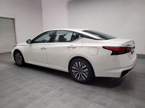 Used 2025 Nissan Altima 2.5 SV FWD image 3