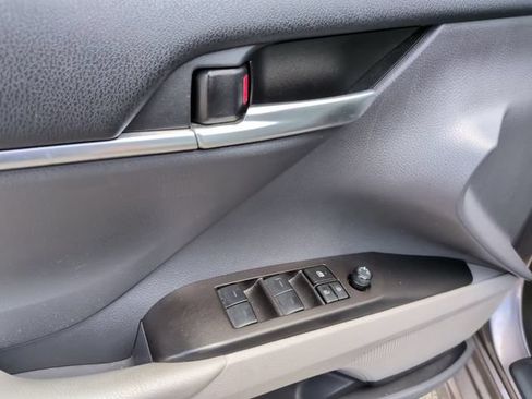 Used 2024 Toyota Camry SE AWD/4WD image 10