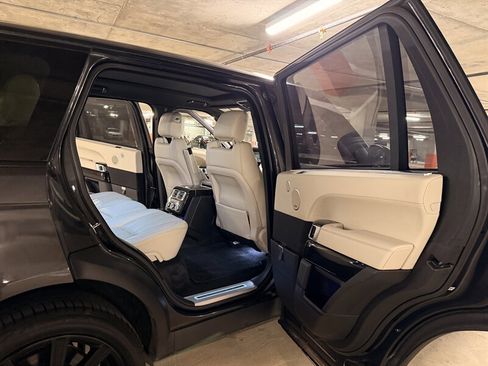Used 2017 Land Rover Range Rover Long Wheelbase Supercharged AWD/4WD image 16