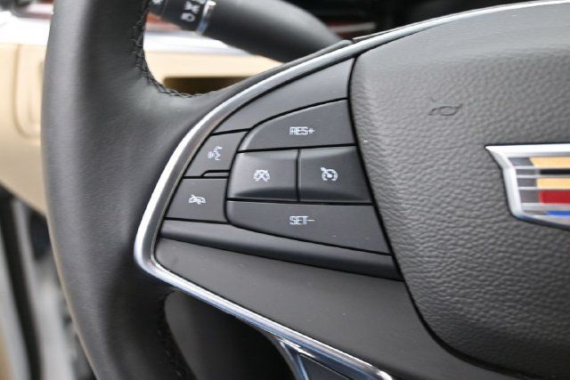 Used 2017 Cadillac XT5 Luxury w/ Driver Awareness Package AWD/4WD image 28
