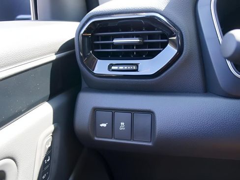 Used 2025 Honda Pilot EX-L image 16