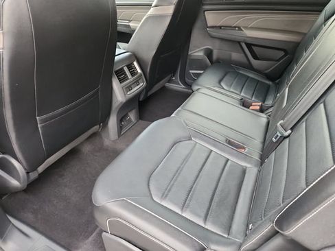 Used 2022 Volkswagen Atlas Cross Sport SEL Premium R-Line AWD/4WD image 8