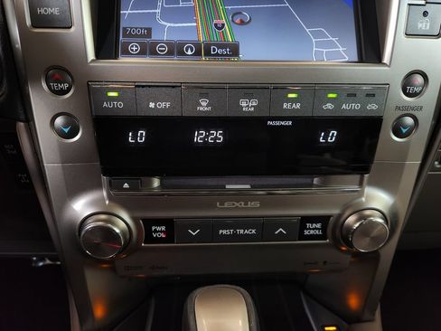 Used 2021 Lexus GX 460 Premium w/ Premium Package AWD/4WD image 18