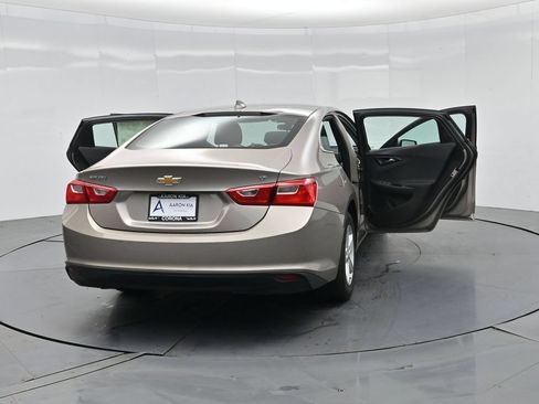 Used 2023 Chevrolet Malibu LT FWD image 37
