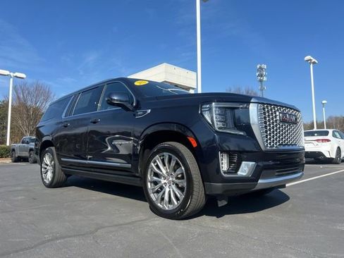 Used 2022 GMC Yukon XL Denali w/ Max Trailering Package image 3