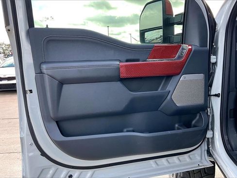 New 2025 Ford F250 Lariat w/ Lariat Ultimate Package image 13