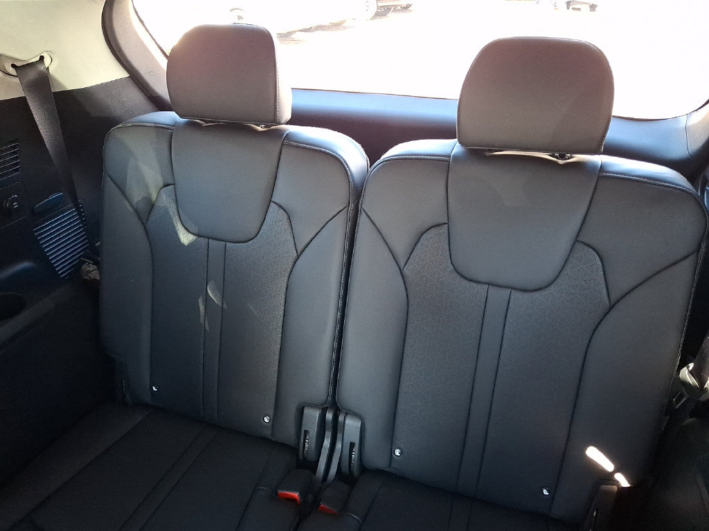 Used 2023 Kia Sorento EX AWD/4WD image 11