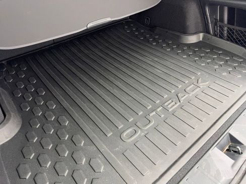 Used 2025 Subaru Outback Premium image 79