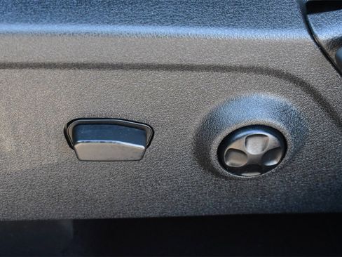 Used 2020 Dodge Journey SE w/ SE Popular Equipment Group image 23