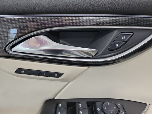 Used 2022 Buick Envision Essence w/ Safety Package FWD image 35