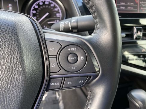 Used 2023 Toyota Camry SE image 16