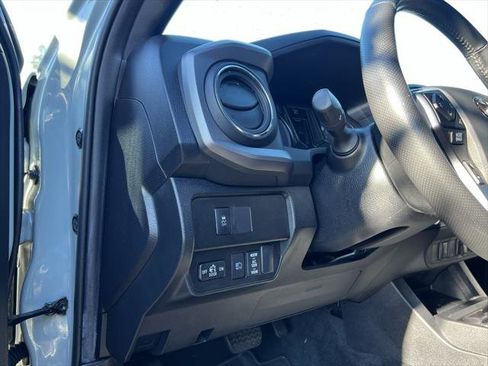 Certified 2023 Toyota Tacoma TRD Off-Road image 10