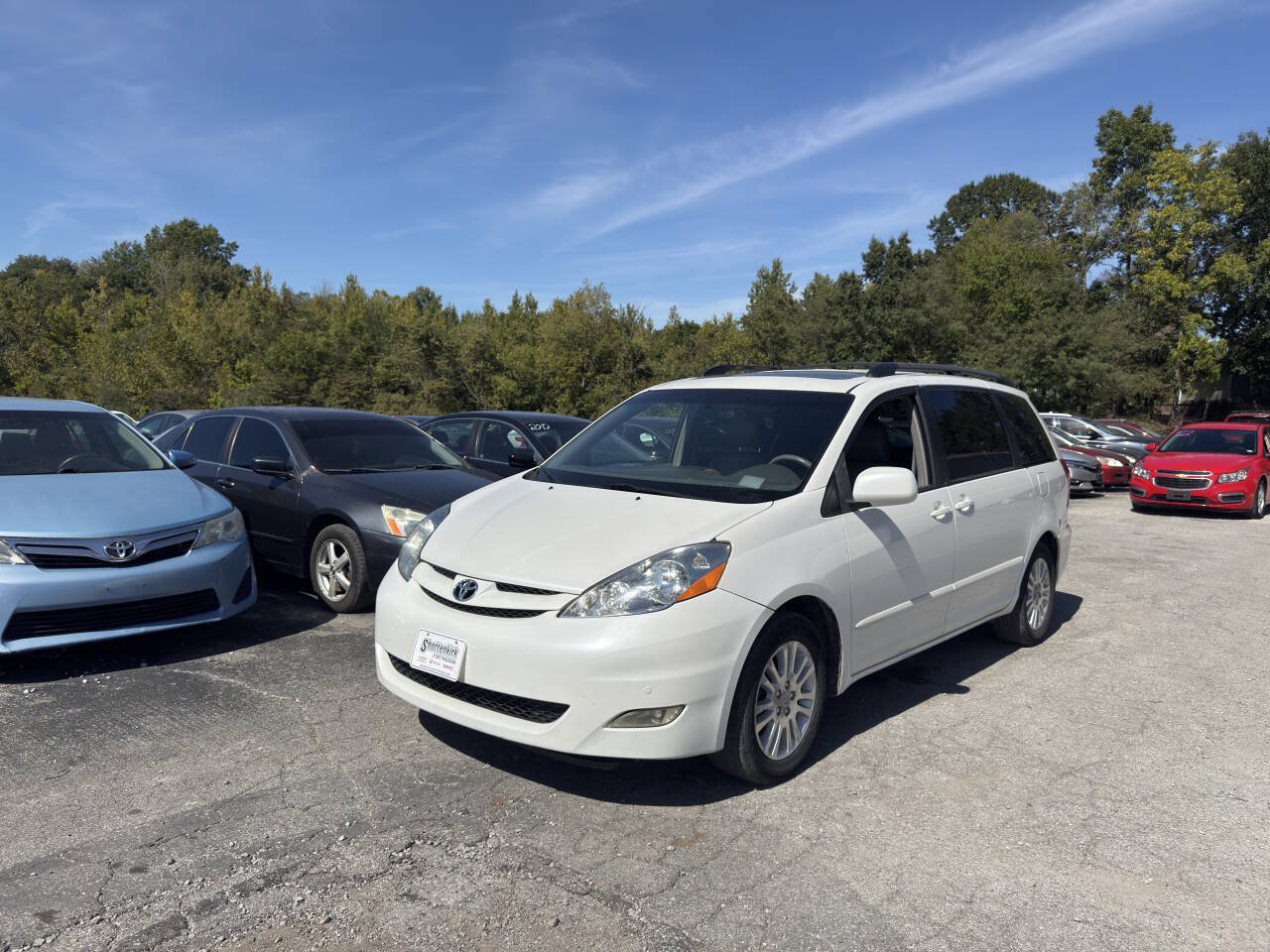 Used 2009 Toyota Sienna FWD image 2