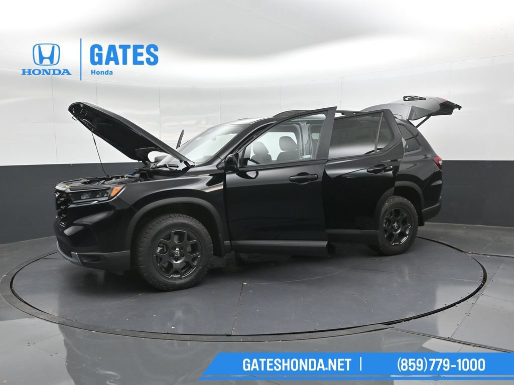 Certified 2025 Honda Pilot TrailSport image 60
