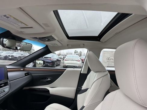 New 2025 Lexus ES 350 Premium image 16