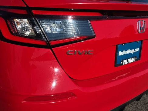 Used 2023 Honda Civic Sport image 15