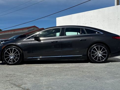 Used 2023 Mercedes-Benz EQS 580 4MATIC Sedan image 6