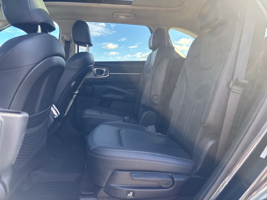 Used 2022 Kia Sorento SX AWD/4WD image 25