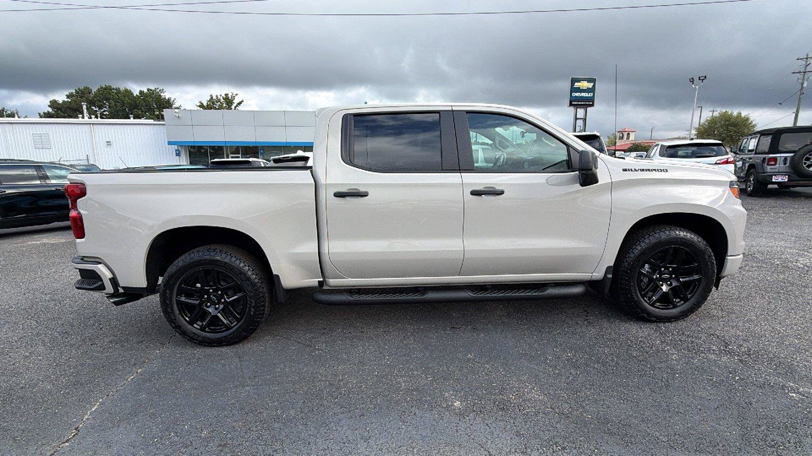 New 2026 Chevrolet Silverado 1500 Custom w/ Turbomax Blackout Package RWD image 7