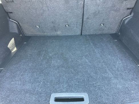 Used 2025 Nissan Rogue SV FWD image 33
