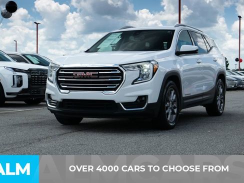 Used 2023 GMC Terrain SLT image 3