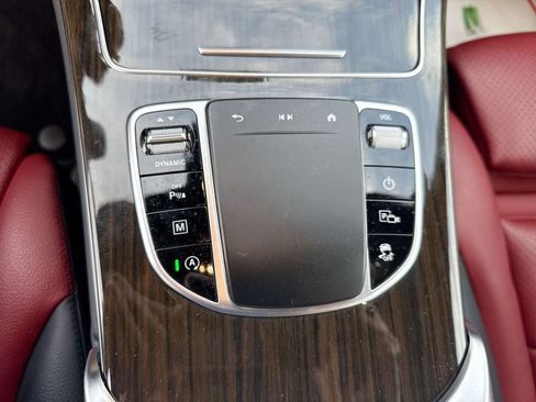 Used 2022 Mercedes-Benz GLC 300 image 11