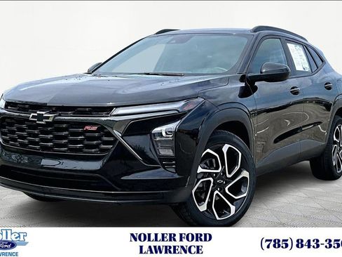 Used 2024 Chevrolet Trax RS w/ Driver Confidence Package FWD image 1