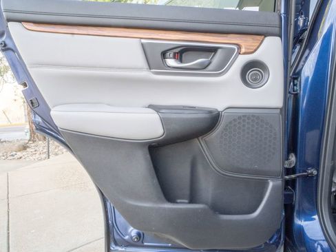 Used 2017 Honda CR-V Touring image 16