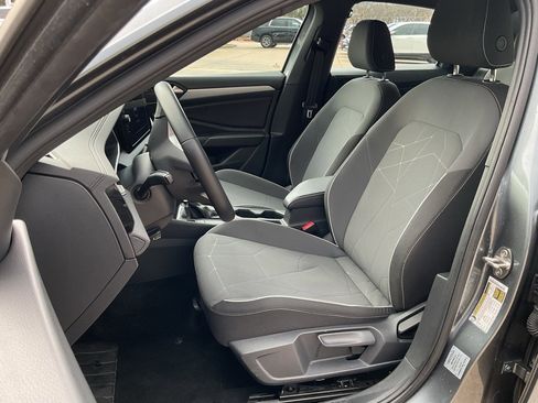 Used 2025 Volkswagen Jetta Sport image 14