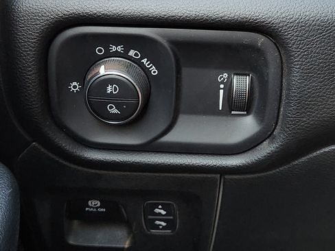 Used 2023 RAM 1500 Big Horn AWD/4WD image 26