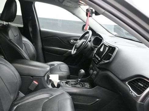 Used 2020 Jeep Cherokee Limited FWD image 15