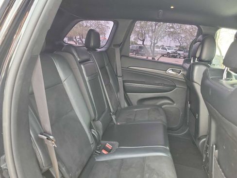 Used 2019 Jeep Grand Cherokee Altitude image 17