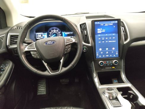 Used 2024 Ford Edge Titanium image 22