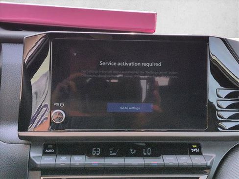 Used 2025 Toyota Camry SE FWD image 13