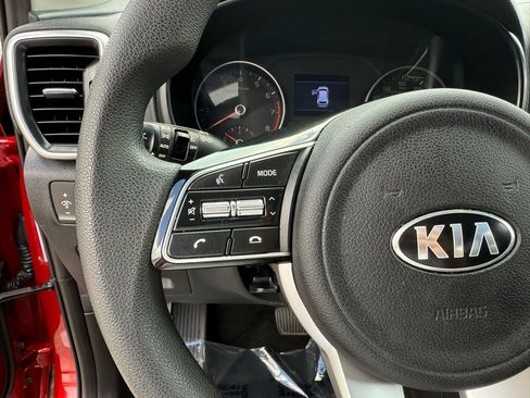 Used 2020 Kia Sportage LX w/ LX Popular Package image 18