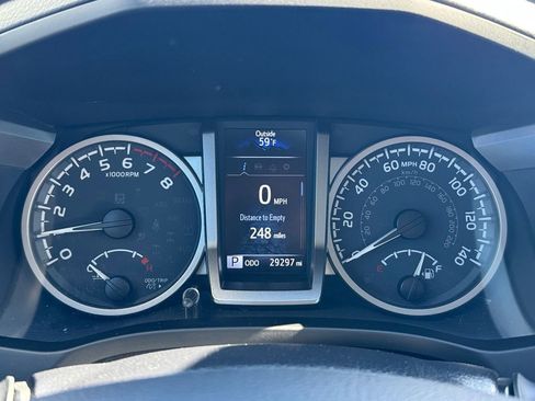 Certified 2022 Toyota Tacoma SR5 AWD/4WD image 14