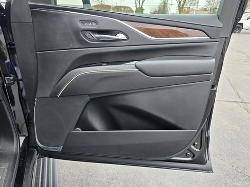 Used 2022 Cadillac Escalade Sport Platinum image 34