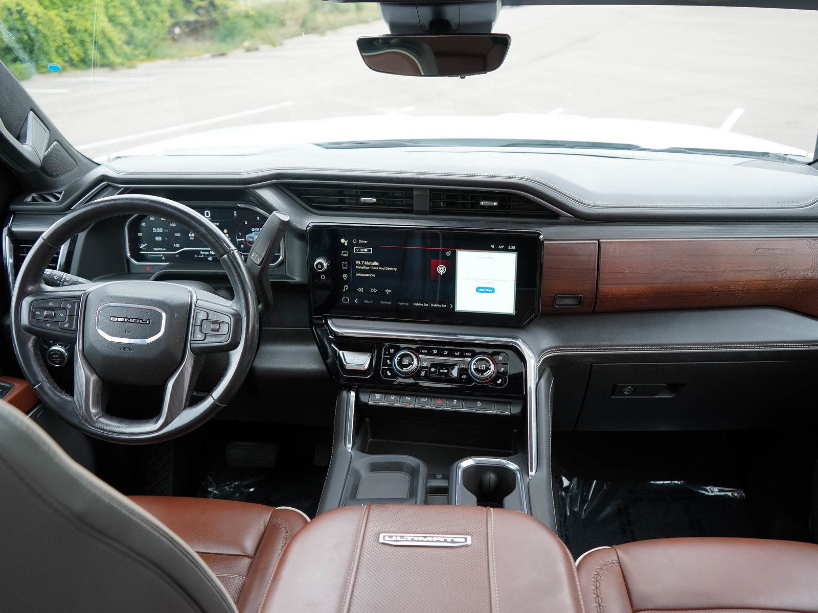 Used 2024 GMC Sierra 2500 Denali Ultimate AWD/4WD image 13