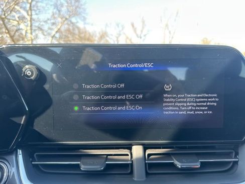 New 2026 Chevrolet Trax ACTIV w/ Sunroof Package FWD image 20