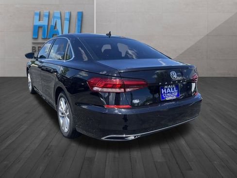 Used 2020 Volkswagen Passat 2.0T SE FWD image 3