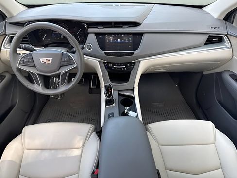 Used 2018 Cadillac XT5 Premium Luxury FWD image 15