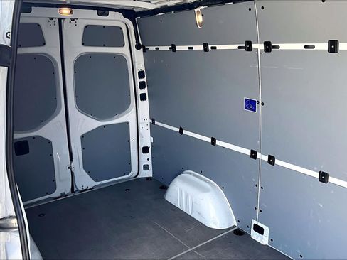 Used 2025 Mercedes-Benz Sprinter 2500 image 24
