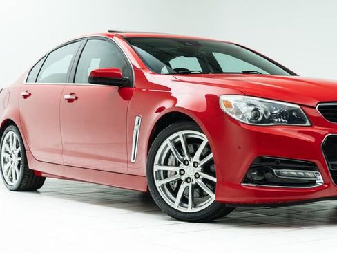 Used 2015 Chevrolet SS image 3