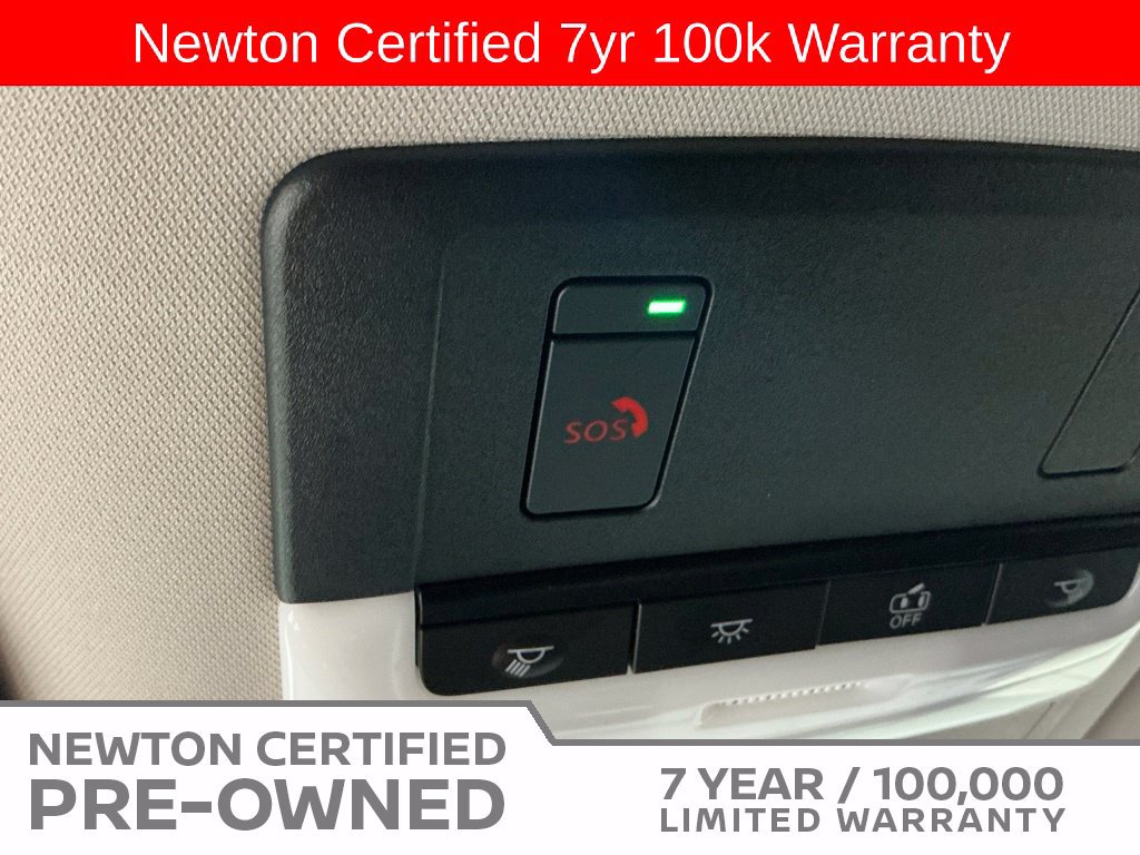 Used 2025 Nissan Pathfinder SV FWD image 35